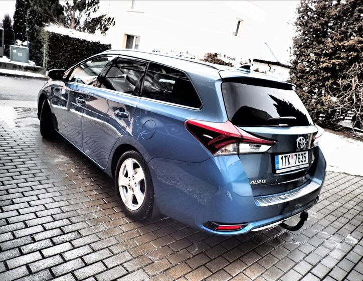 Toyota Auris Kombi 1,6 l 97 kw