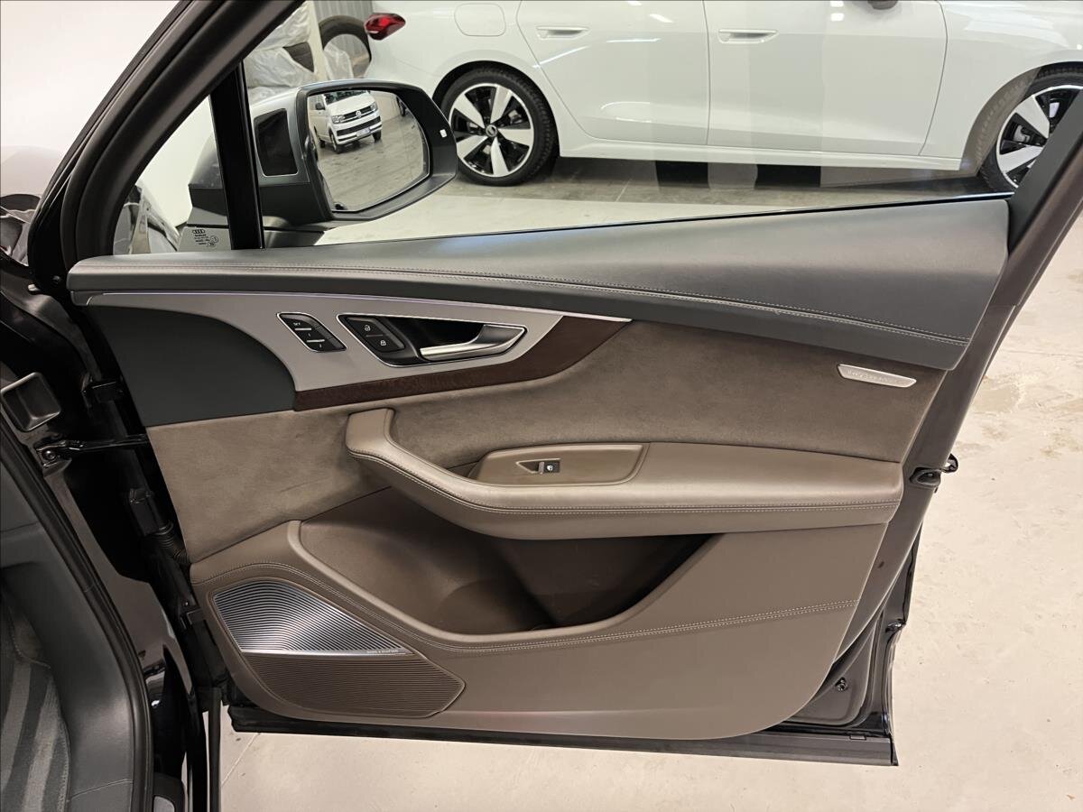 Audi SQ7 SUV 4,0 l 320 kw