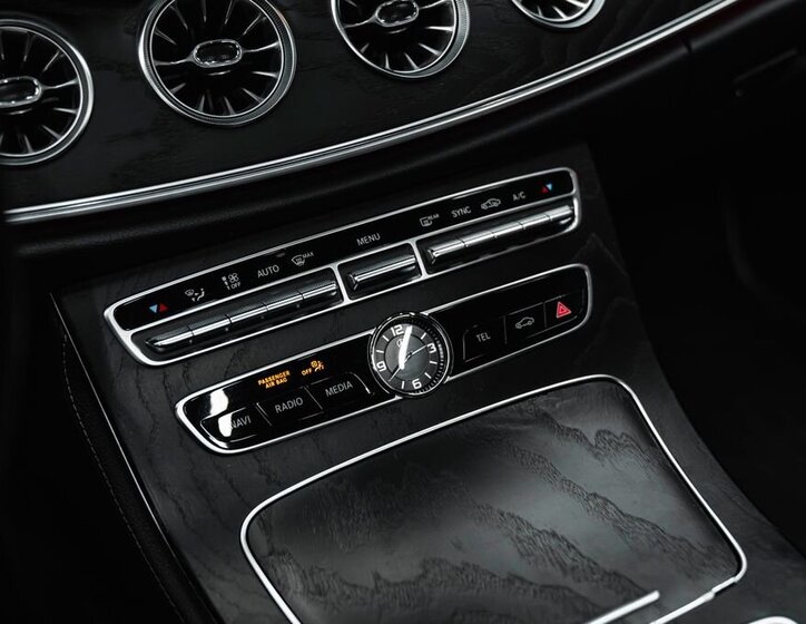 Mercedes-Benz Třídy E 12