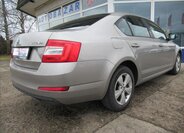 Škoda Octavia Sedan / Limuzína 1,6 l 81 kw