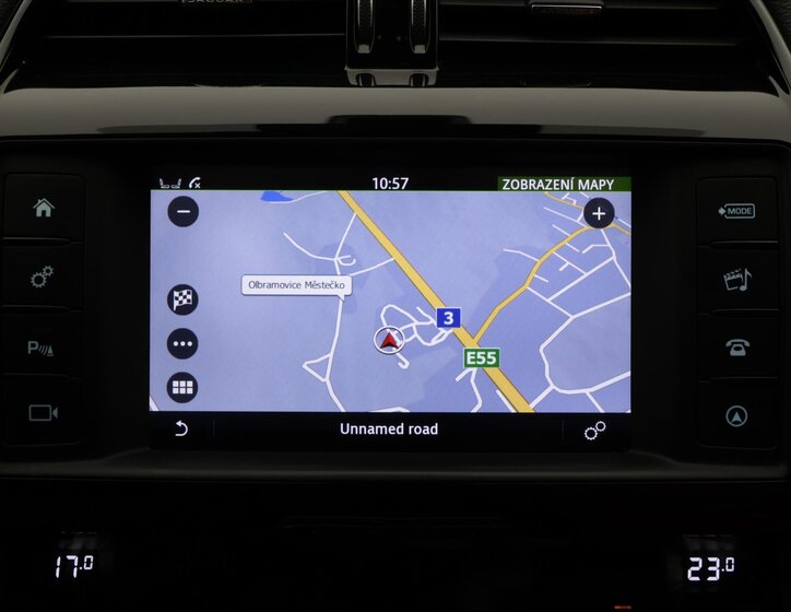 Jaguar F-Pace SUV / Terénní 2,0 l 132 kw