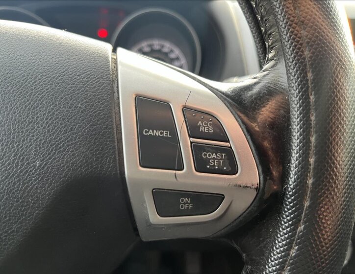 Mitsubishi Outlander 20