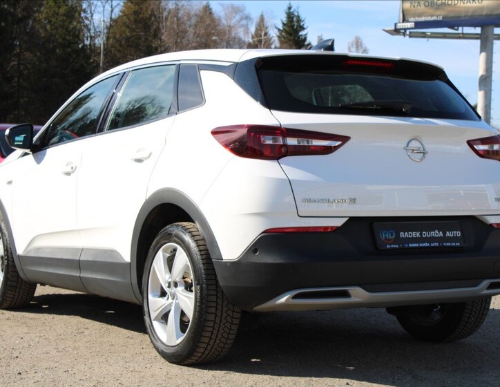 Opel Grandland X SUV / Terénní 1,5 l 96 kw
