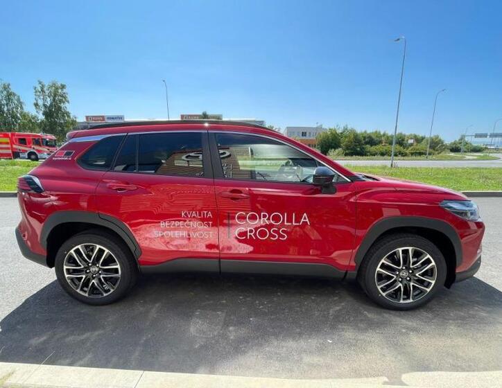 Toyota Corolla Cross 12