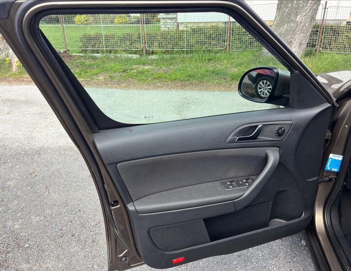 Škoda Yeti SUV / Terénní 1,2 l 77 kw