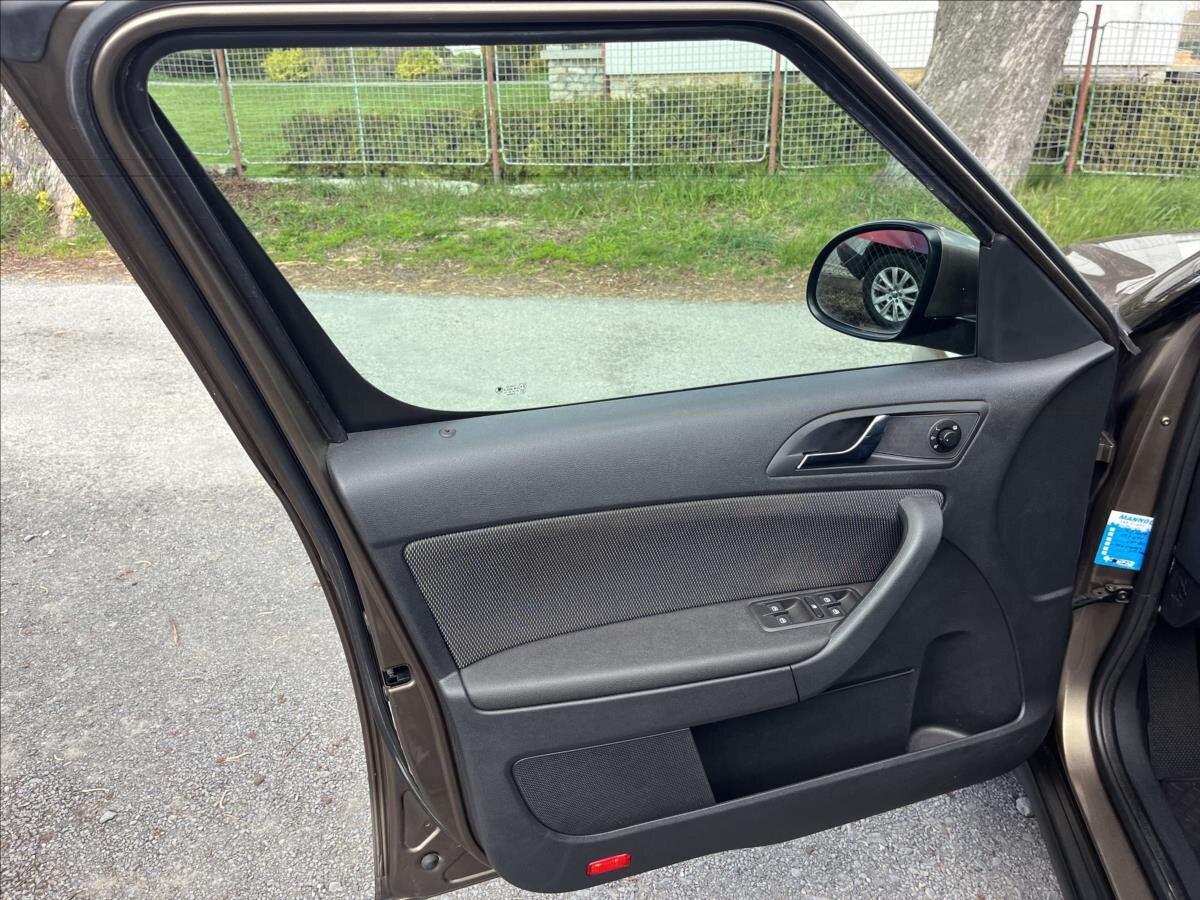 Škoda Yeti SUV / Terénní 1,2 l 77 kw