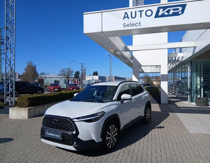 Toyota Corolla Cross SUV / Terénní 2,0 l 112 kw