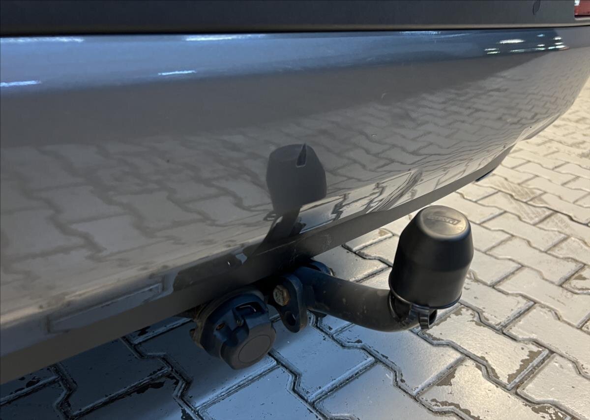 Toyota RAV4 SUV 2,5 l 131 kw