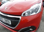 Peugeot 208 Hatchback 1,2 l 61 kw