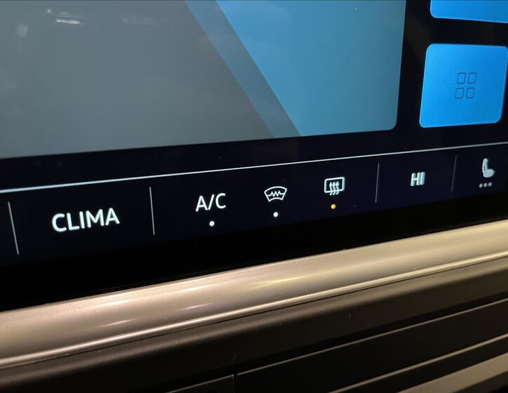 Volkswagen Caravelle 15