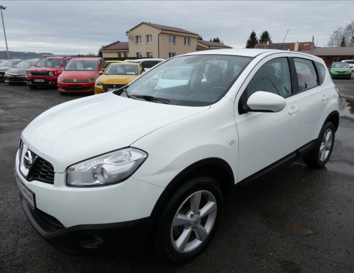 Nissan Qashqai SUV 2,0 l 104 kw