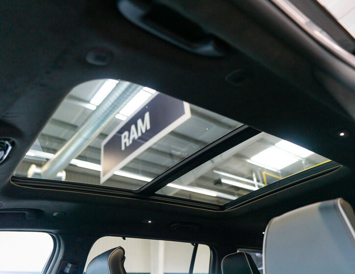 Jeep Grand Cherokee 42