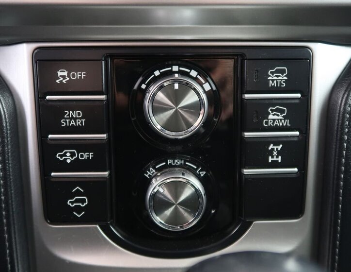 Toyota Land Cruiser 29