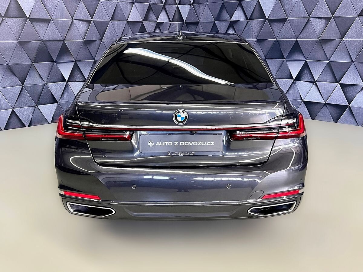 BMW Řada 7 Sedan / Limuzína 3,0 l 250 kw