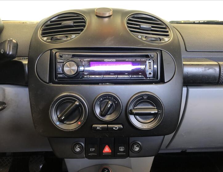 Volkswagen New Beetle 24