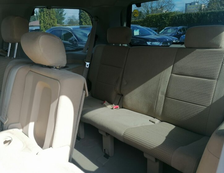 Nissan Armada SUV / Terénní 5,6 l 233 kw