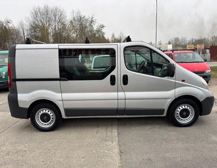 Opel Vivaro VAN / Minibus 2,0 l 84 kw