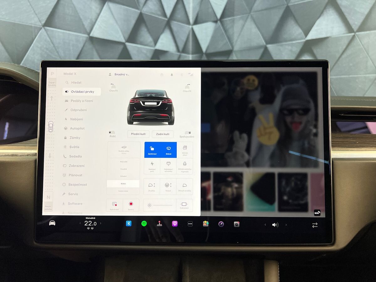 Tesla Model X SUV / Terénní 0,0 493 kw