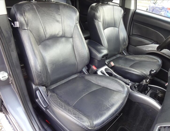 Peugeot 4007 Kombi 2,2 l 115 kw