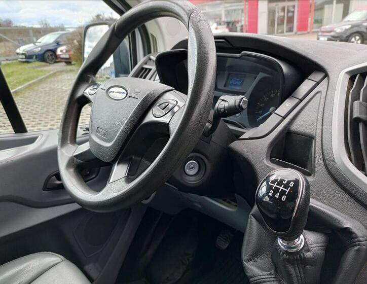 Ford Transit 13