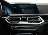 BMW X5 SUV 4,4 l 390 kw