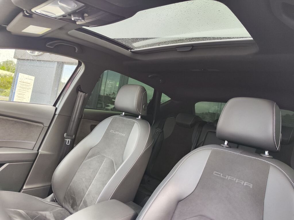Seat Leon Hatchback 2,0 l 221 kw