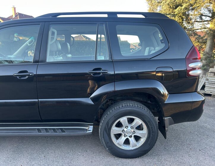 Toyota Land Cruiser 19