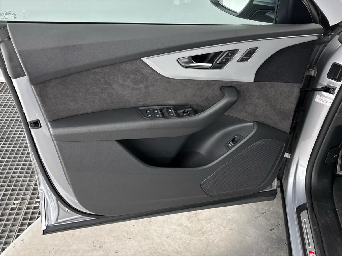 Audi SQ8 SUV / Terénní 4,0 l 373 kw