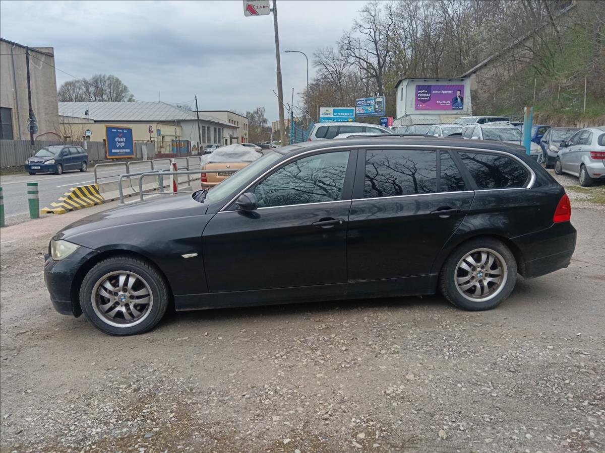 BMW Řada 3 Kombi 2,5 l 160 kw