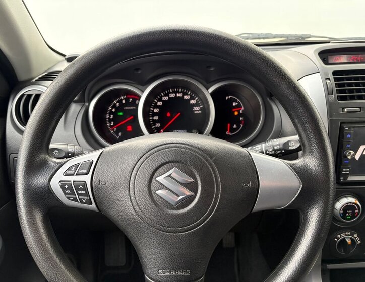 Suzuki Grand Vitara 8