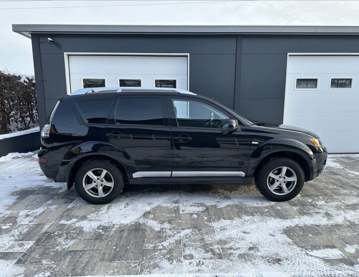 Mitsubishi Outlander 3