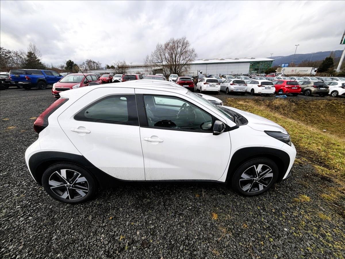 Toyota Aygo Hatchback 1,5 l 85 kw