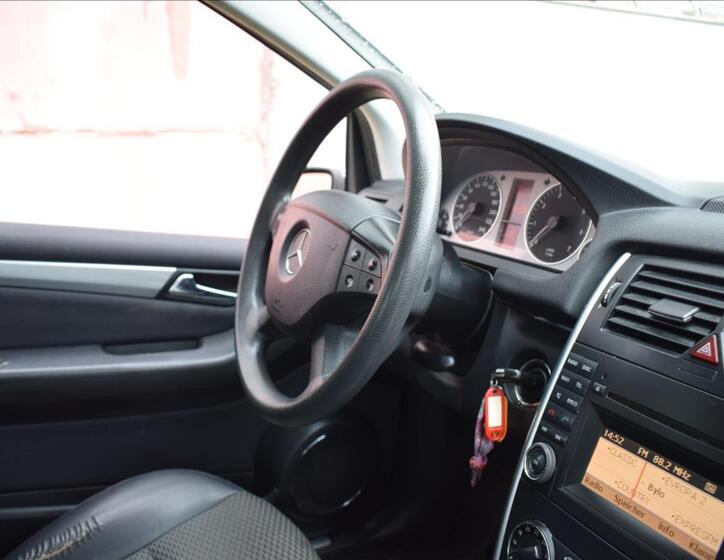 Mercedes-Benz Třídy B 24