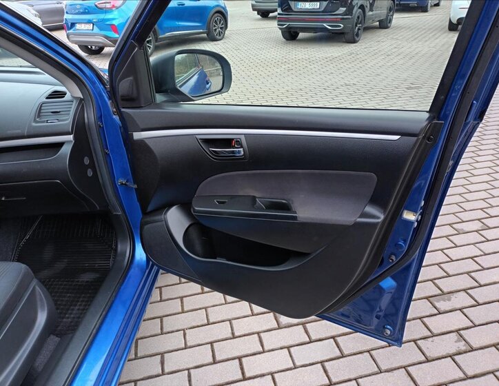 Suzuki Swift Hatchback 1,2 l 69 kw