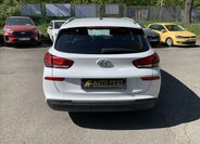 Hyundai i30 Kombi 1,6 l 81 kw