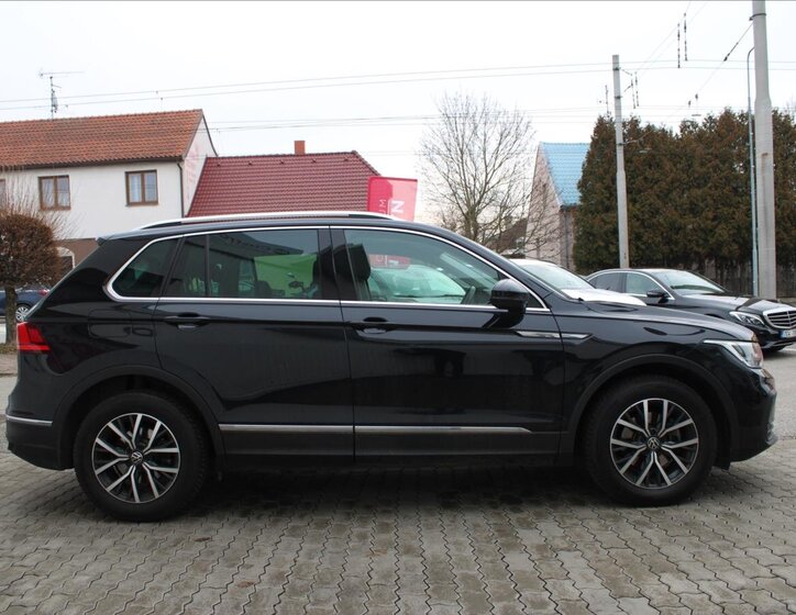 Volkswagen Tiguan SUV 1,5 l 110 kw