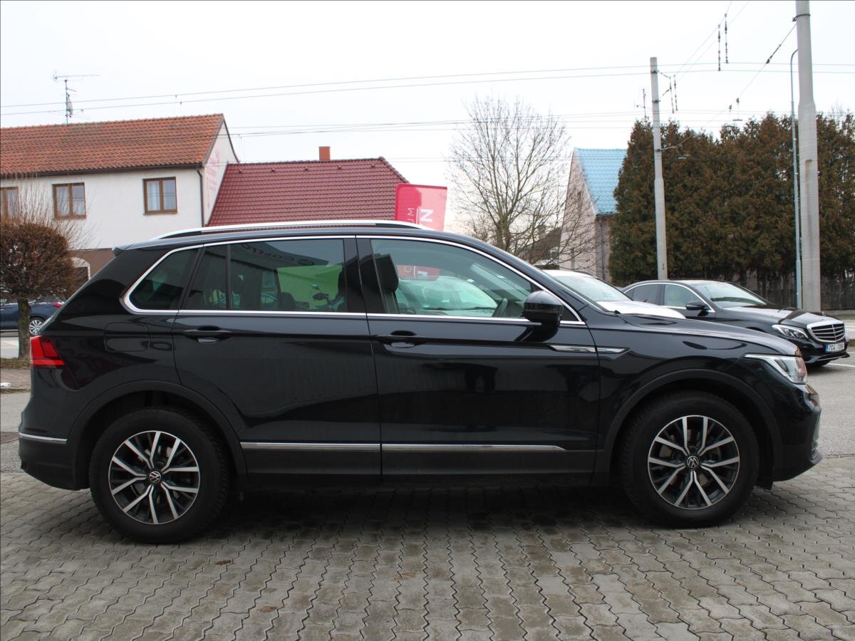 Volkswagen Tiguan SUV 1,5 l 110 kw