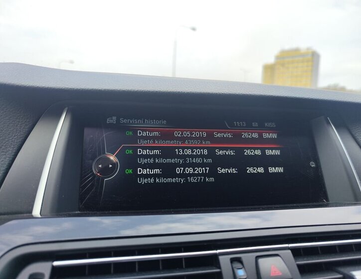 BMW Řada 5 Sedan / Limuzína 2,0 l 140 kw