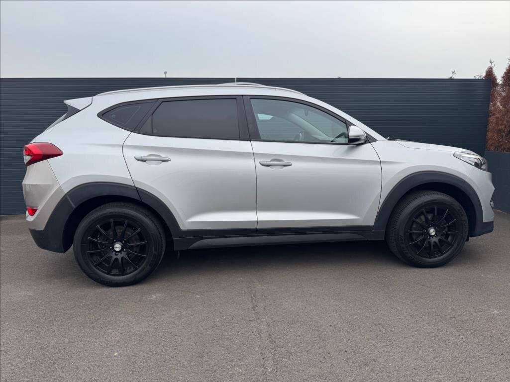 Hyundai Tucson SUV / Terénní 1,6 l 97 kw