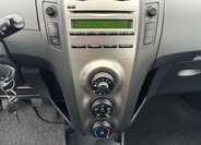 Toyota Yaris 13