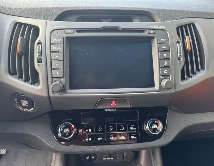 KIA Sportage SUV 2,0 l 120 kw