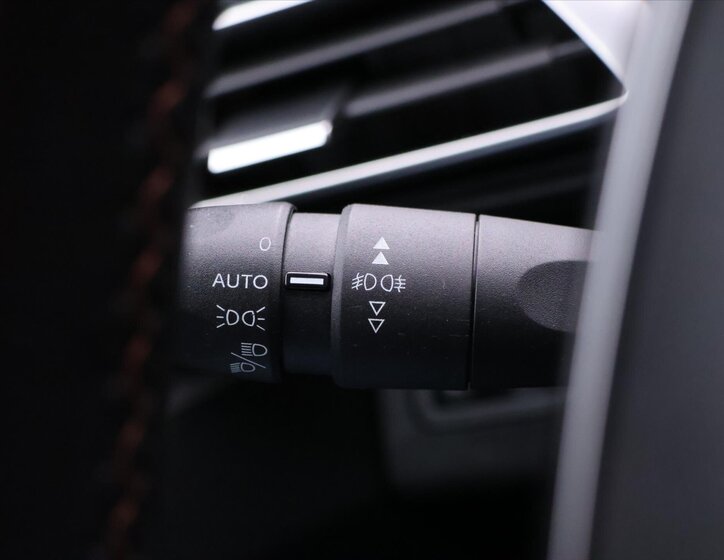 Peugeot 5008 SUV / Terénní 1,2 l 96 kw