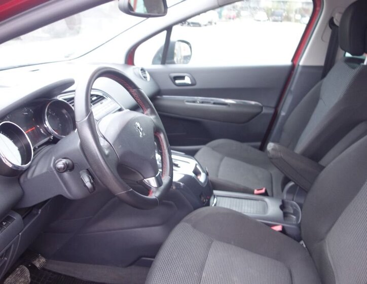 Peugeot 5008 17