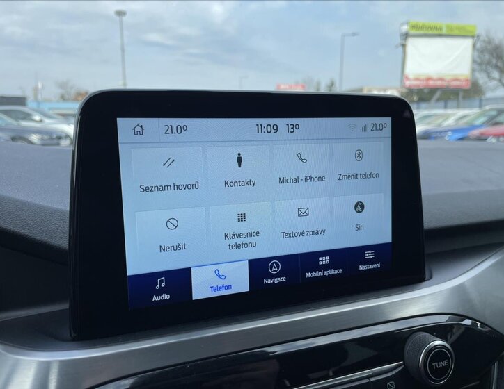 Ford Kuga SUV / Terénní 1,5 l 88 kw