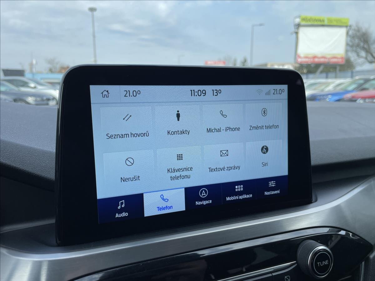 Ford Kuga SUV / Terénní 1,5 l 88 kw