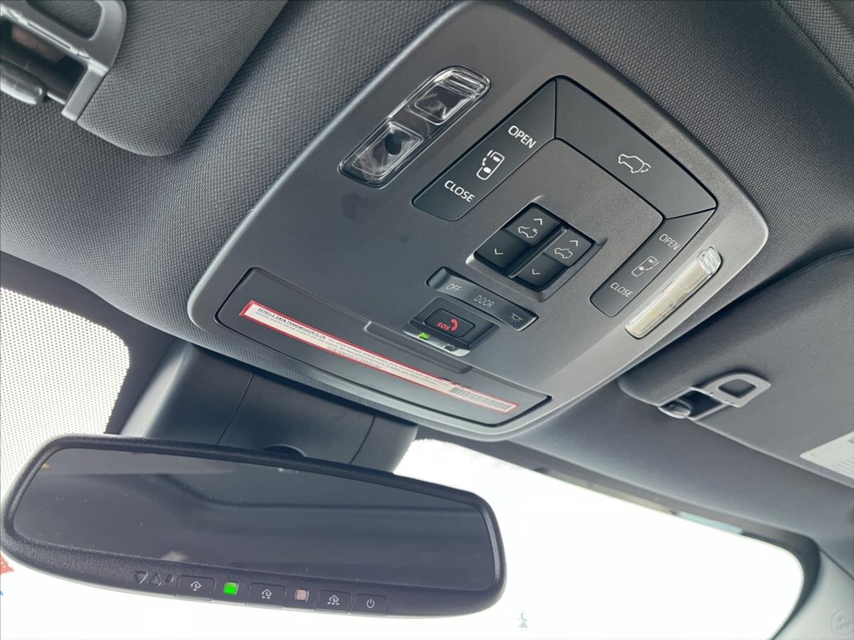 Toyota Sienna MPV 2,5 l 180 kw