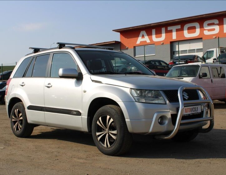Suzuki Grand Vitara Kombi 2,0 l 103 kw