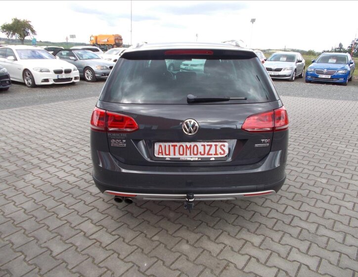 Volkswagen Golf Kombi 1,6 l 81 kw