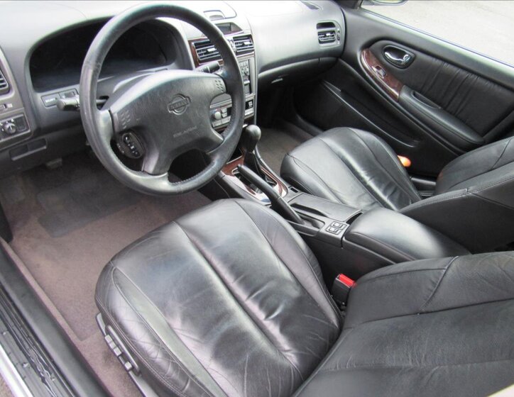 Nissan Maxima Sedan / Limuzína 2,0 l 103 kw