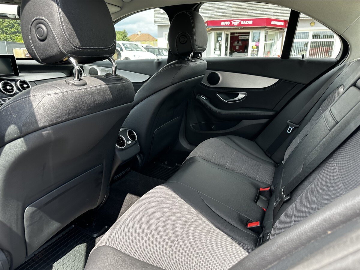 Mercedes-Benz Třídy C Sedan 1,6 l 115 kw